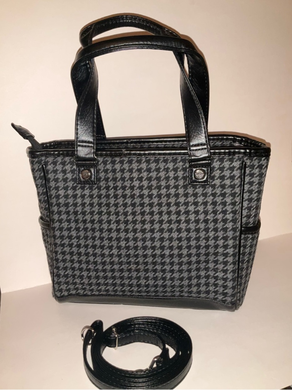 Thirty-One Mini Cindy Black/Gray Houndstooth Purse Handbag (31) Tote Bag